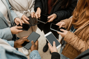 [최종] 20대의 생존 전략: 뉴스요? 안 보는데요… 근데 그거 짤로 봤어요